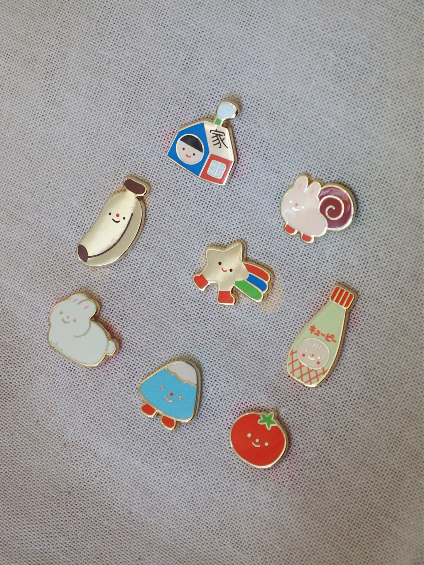 tomato • enamel pin