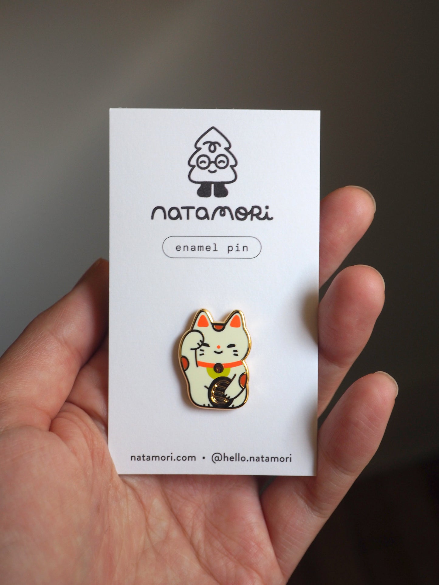 lucky cat • enamel pin