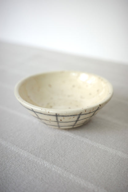 Grids • Little Bowl